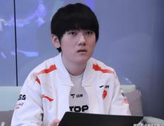 LOL皮(pí)膚(fū)投票排(pái)行，衹(zhǐ)有一款冠军皮(pí)膚(fū)进入前(qián)100，看到就(jiù)能(néng)想(xiǎng)到IG