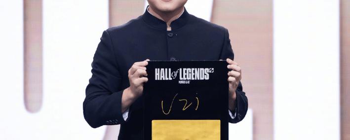 RNG被(bèi)外卖公司收购，Uzi有复出希望，双方早(zǎo)有合作