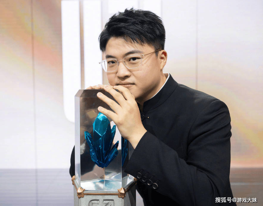 RNG被(bèi)外卖公司收购,Uzi有复出希望,双方早(zǎo)有合作