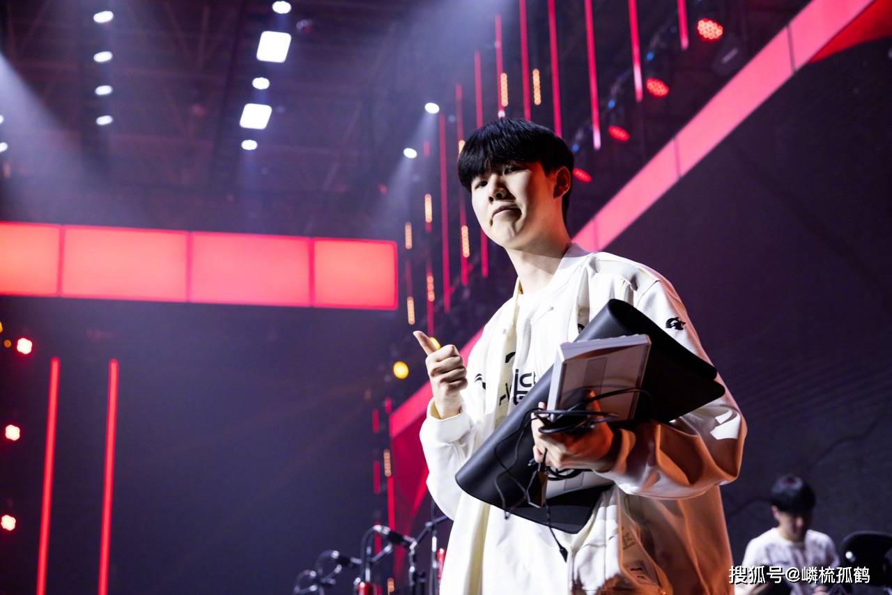 流量好喫(chī)也得咽的下才行！继朱開(kāi)后，又(yòu)一(yī)位主播被IG取消解说权