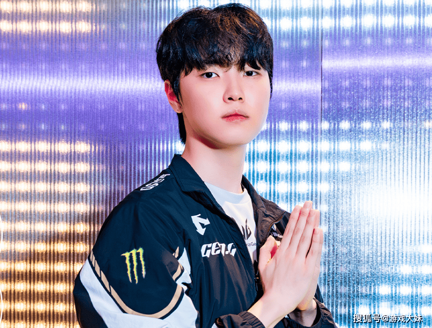 Chovy为何拿不(bù)到冠军？被曝光沉迷其他遊(yóu)戯(xì)，玩的比(bǐ)LOL还多